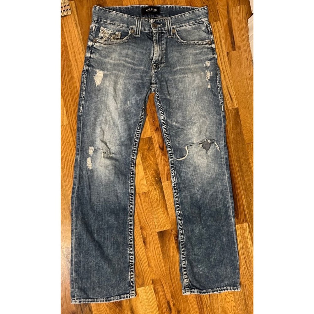 Big Star men’s Pioneer Boot Cut jeans distressed, size 31, embellished back pock